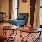 Rincon Arabe Junto Al Templo Y Ayuntamiento *