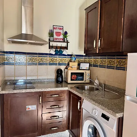 Rincon Arabe Junto Al Templo Y Ayuntamiento