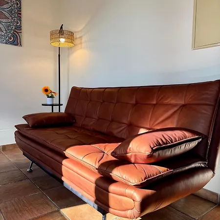 Rincon Arabe Junto Al Templo Y Ayuntamiento *