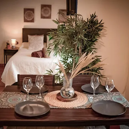 Rincon Arabe Junto Al Templo Y Ayuntamiento Lejlighed