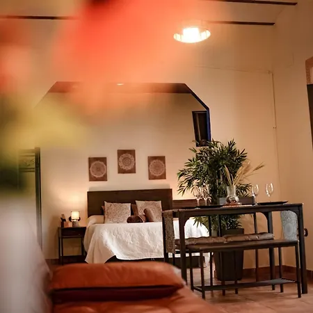 Rincon Arabe Junto Al Templo Y Ayuntamiento