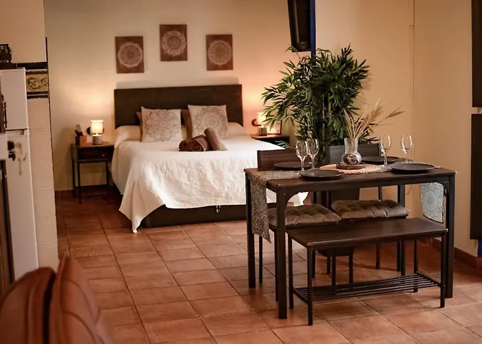 Rincon Arabe Junto Al Templo Y Ayuntamiento *