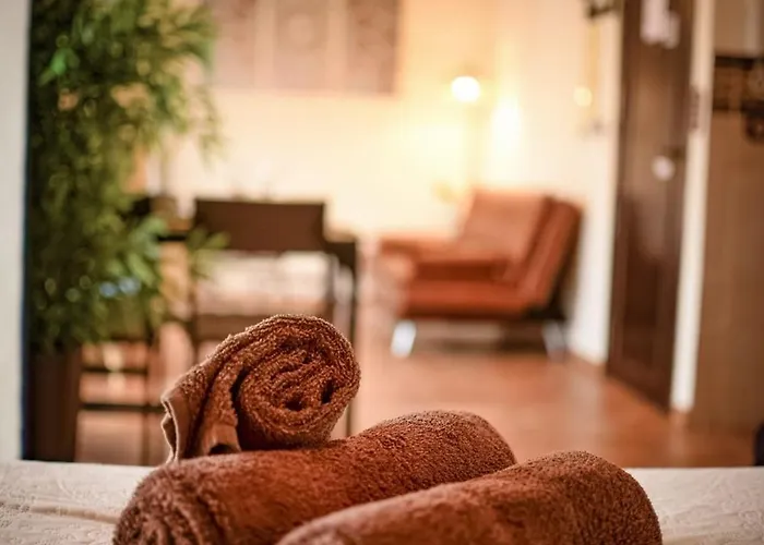 Rincon Arabe Junto Al Templo Y Ayuntamiento Διαμέρισμα